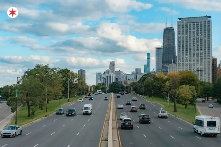 11 Things People Wish They Knew Before Moving to Chicago