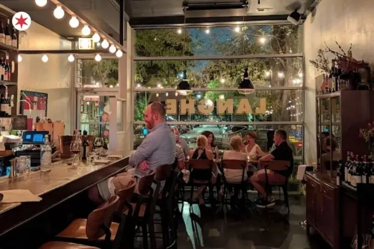 This Chicago Italian Restaurant Has ONE Dish People Can’t Stop Ordering!