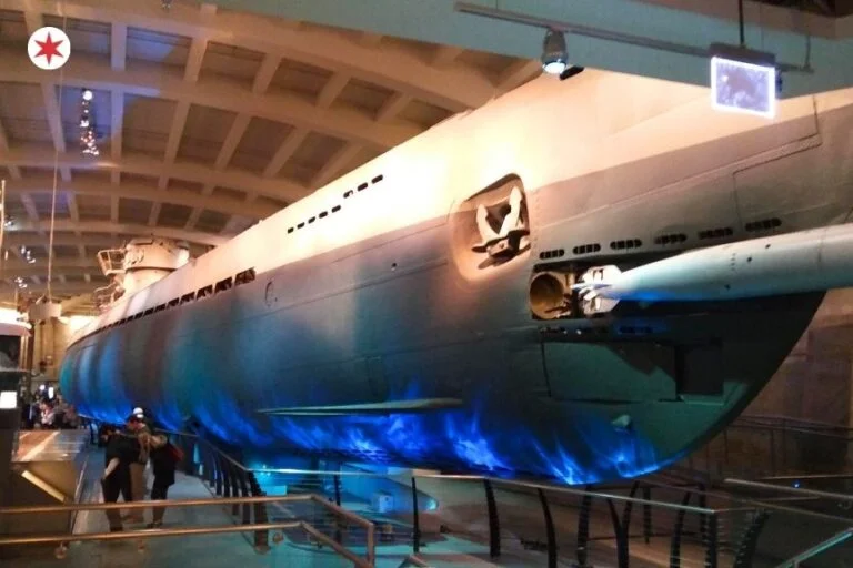 X Things About Chicago That Sound Made Up But Are Completely True