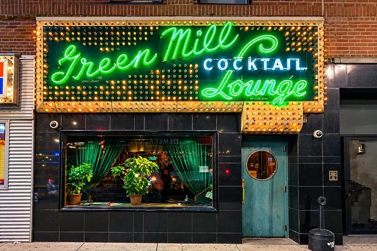 Chicago Bars Where You Can Still Drink Like It’s 1920