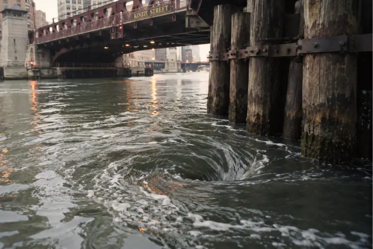 How a Secret Tunnel Flooded the Entire Chicago Loop